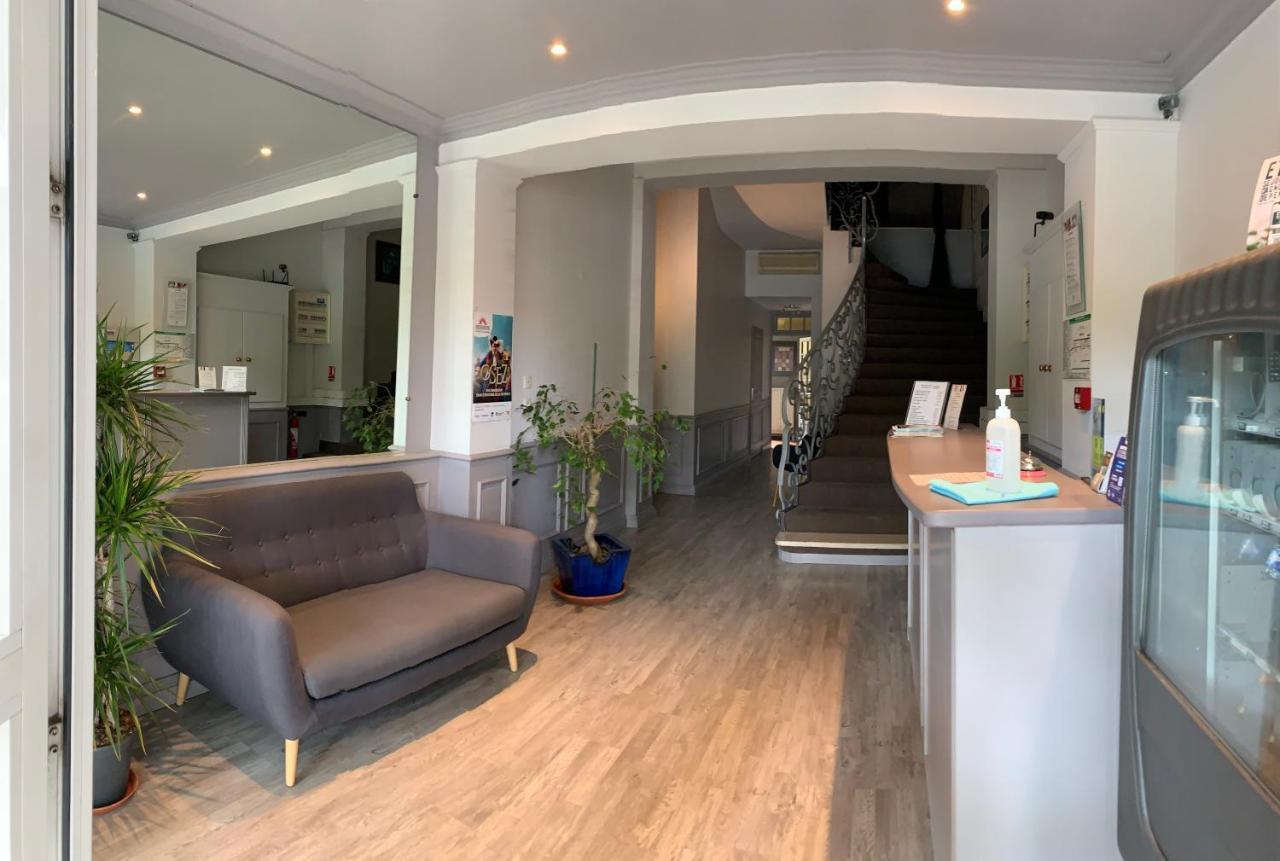 Logis Hotel Du Midi Salon-de-Provence Exteriör bild