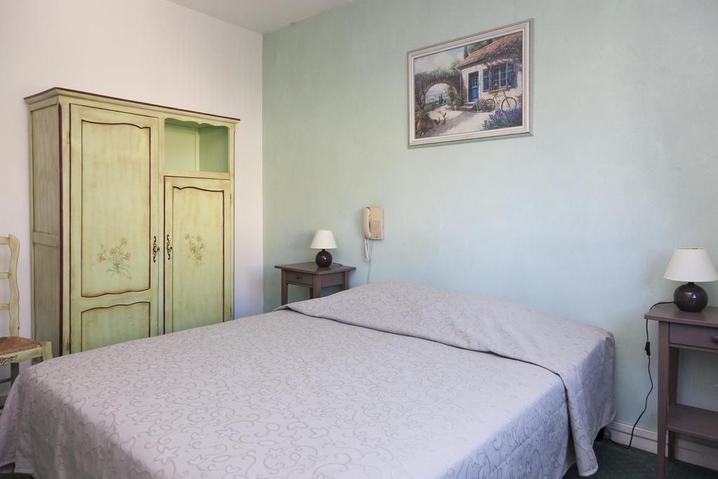 Logis Hotel Du Midi Salon-de-Provence Exteriör bild